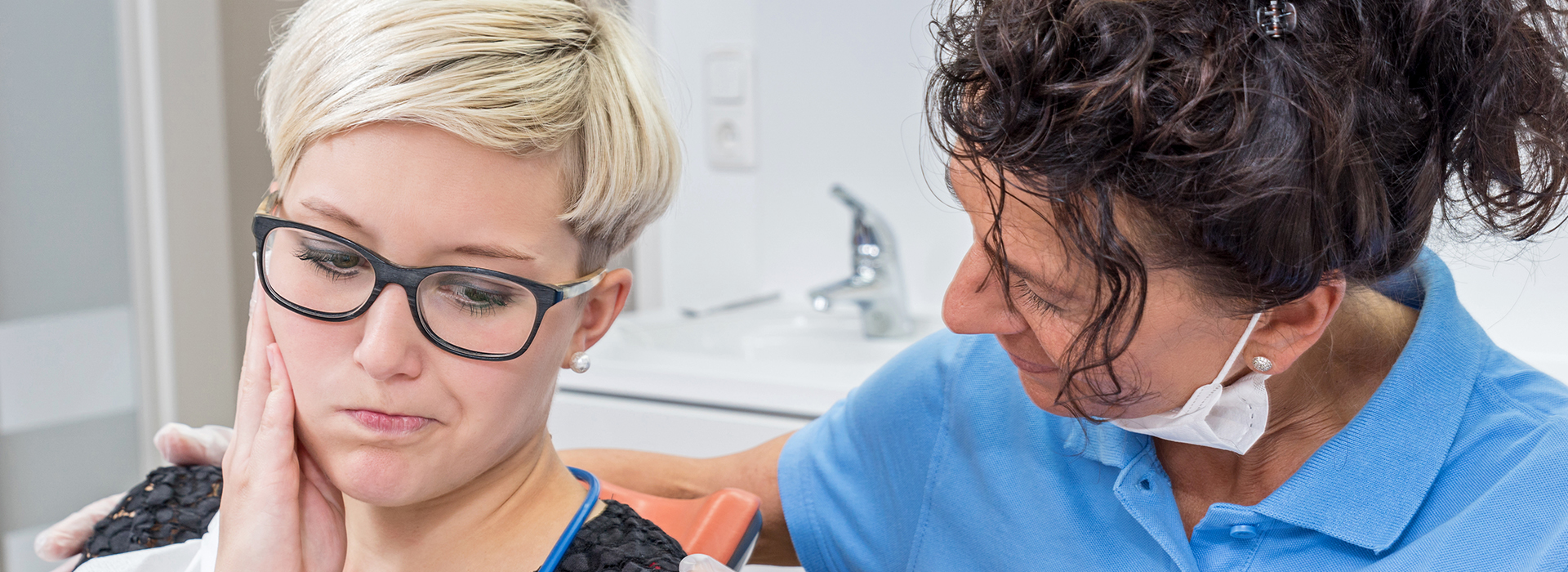 Divine Smiles Dental | Sports Mouthguards, Juvederm reg  and Implant Restorations