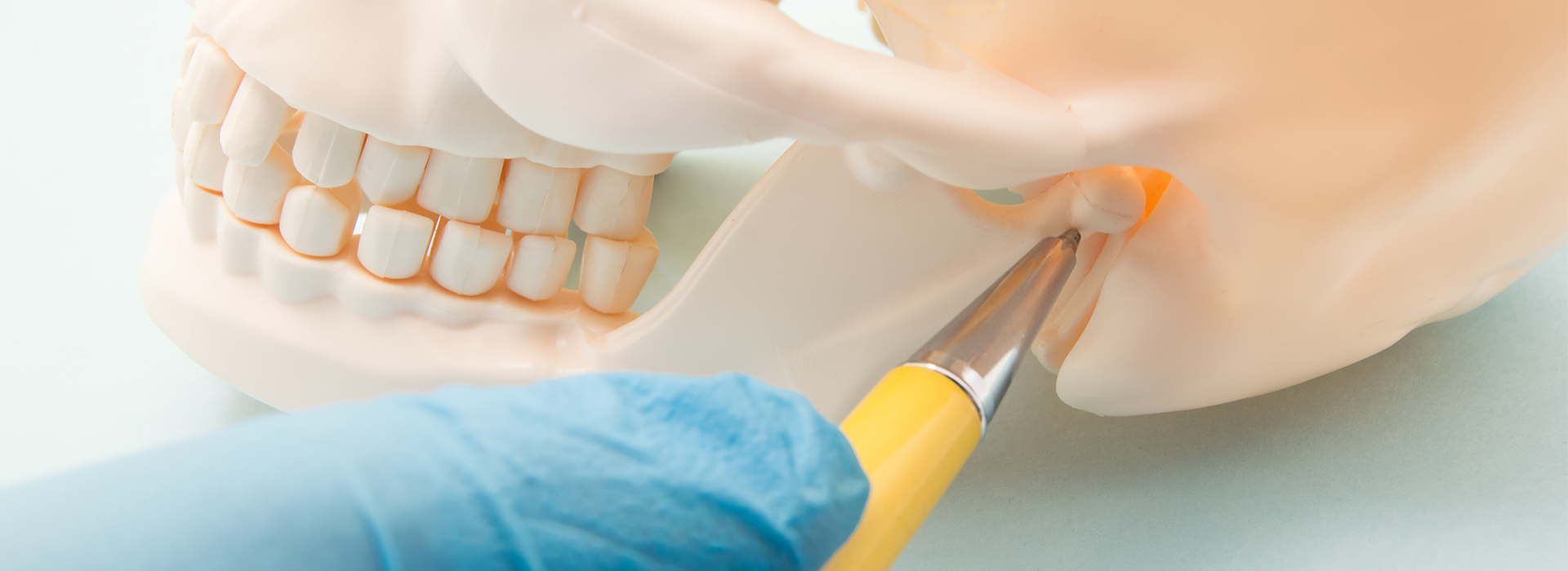 Divine Smiles Dental | Invisalign reg , Periodontal Treatment and Sports Mouthguards